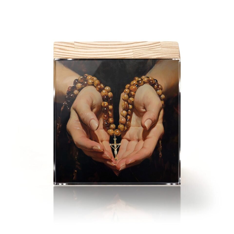 Totem Decorativo 'Fé nas Mãos'
