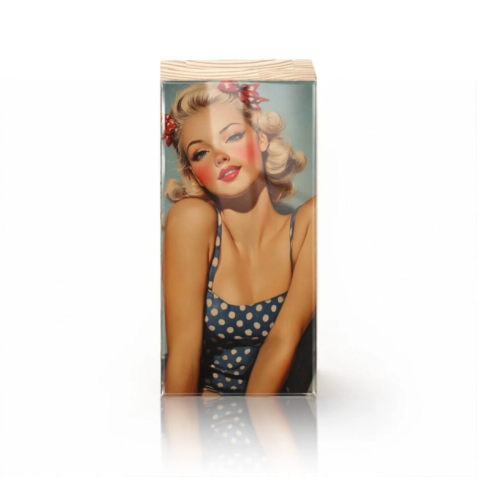 Totem Decorativo 'Charme Retrô - Musa dos Anos 50'