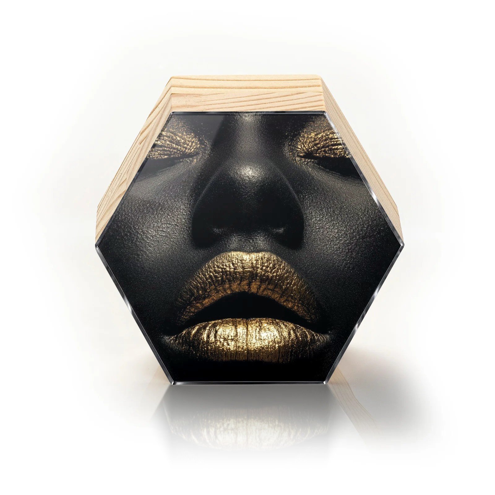 Totem Decorativo 'Ouro Silenciado'