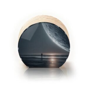 Totem Decorativo 'Sob o Colosso Lunar'
