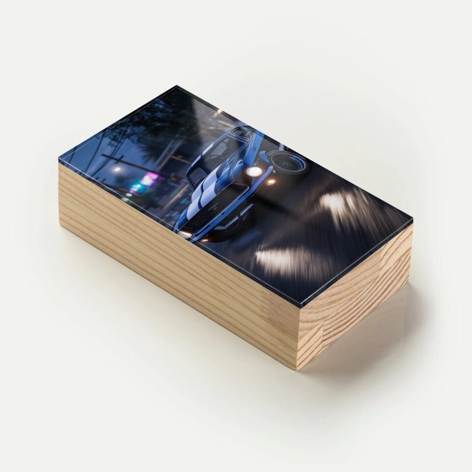 Totem Decorativo 'Mustang Noturno'