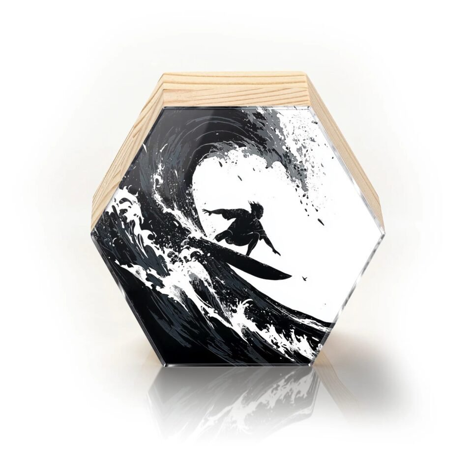 Totem Decorativo 'O Domador das Ondas'
